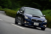 
    排気量に関わらず、スポーティーグレード「GT-S」の足まわりには、ビルシュタイン製ダンパーやアルミ製鍛造フロントロワアームがおごられる。
    