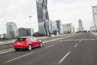 アウディA3スポーツバック e-tron