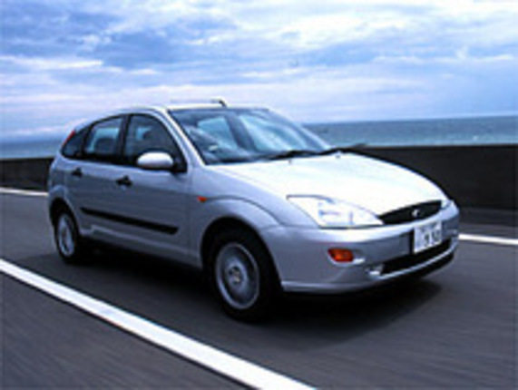 【スペック】全長×全幅×全高＝4155×1710×1480mm/ホイールベース＝2615mm/車重＝1180kg/駆動方式＝FF/1.6リッター直4DOHC16バルブ16バルブ(100ps/6000rpm、14.8kgm/4000rpm)/車両本体価格＝197.0万円(テスト車＝199.85万円)