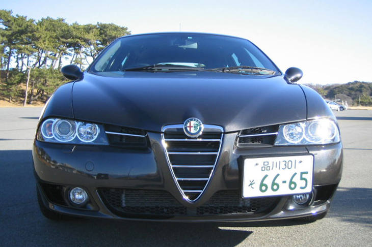 後期型の「アルファ156」。