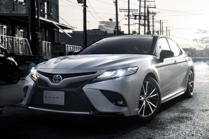 「トヨタ・カムリWS“レザーパッケージ”」