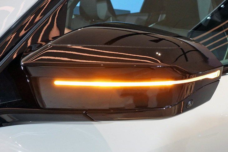 BMW X3 M50 xDrive（ドアミラー＆ターンインジケーター）