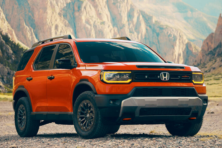 ホンダが日本導入を発表した「パスポート」は、全長4.9m、全幅2mの大柄なSUV。タフネスが売りのモデルで、日本には特にオフロード性能を高めた「トレイルスポーツ エリート」が導入される。