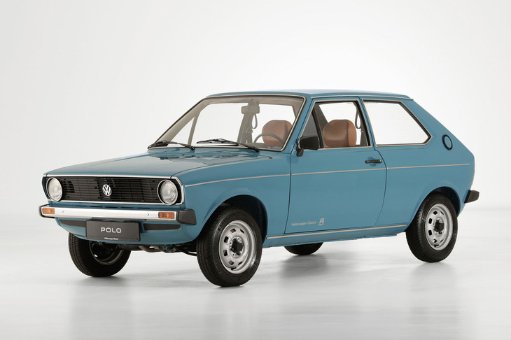50年前の1975年に登場した初代「フォルクスワーゲン・ポロ」。直線的なデザインは、今ではかえって新鮮に映る。