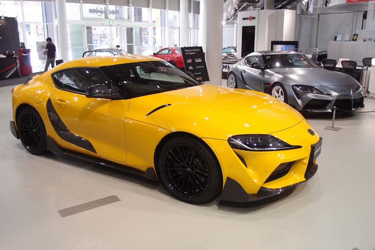 「GRパーツ」と名付けられた純正オプションをフル装備した「スープラSZ-R」。