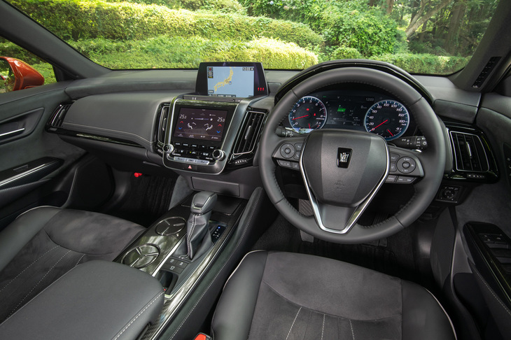 今回試乗した「2.0 RSアドバンス」のインストゥルメントパネルまわり。同グレードの内装には、表皮素材の種類や色の組み合わせなどにより、4種類のコーディネートが用意される。