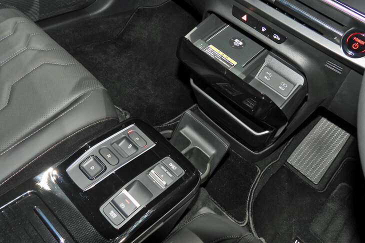 ホンダ・インサイト（センターコンソール）