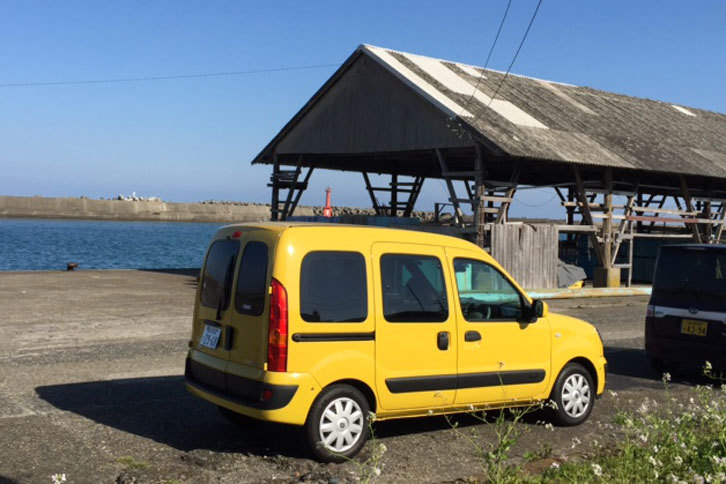 伊達軍曹のかつての愛車「ルノー・カングー」。なぜか突然釣りに目覚め、「メガーヌ ルノースポール モナコGP」からコレに乗り替え。故障ゼロで全国の釣り場を走り回ったとのこと。
