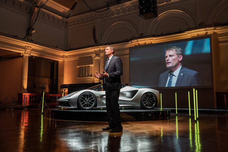 ロータスカーズのフィル・ポップハムCEO。