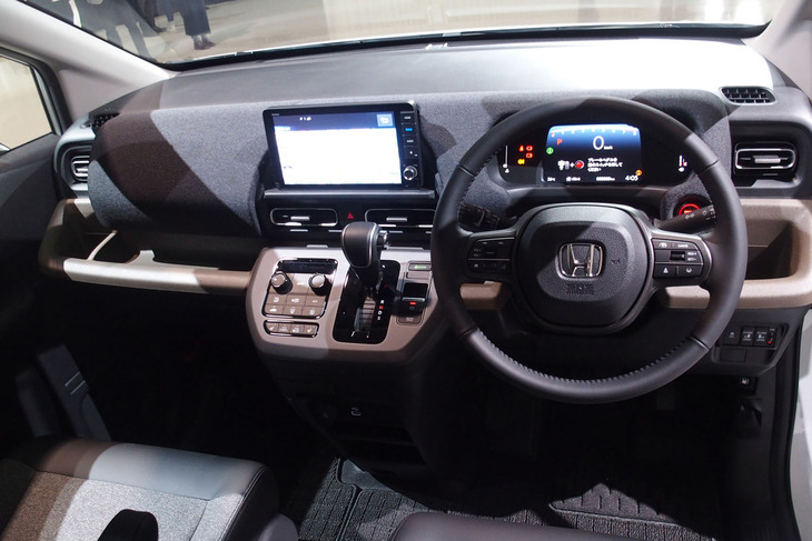 ホンダ・フリード エアーEX（インストゥルメントパネル）