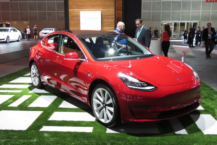 テスラ・モデル3