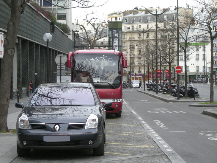 「ルノー・ヴェルサティス」。2010年パリで撮影。