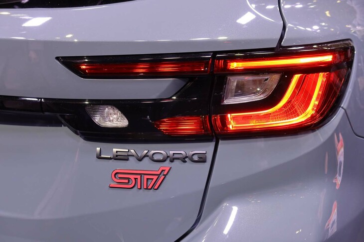 スバル・レヴォーグSTI Sport♯プロトタイプ（リアコンビランプ）