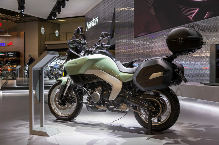 排気量600ccクラスのミドルアドベンチャー「アトラス」。