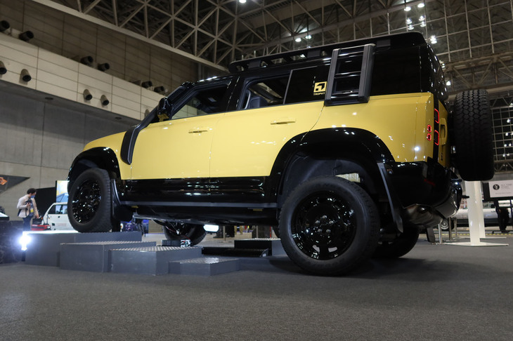 ディフェンダー・トロフィーエディション キュレーテッドフォージャパン（2025年）