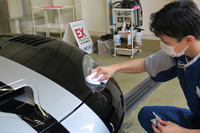 最後はヘッドランプにコーティングを施し、諸々の施工は終了。実に5時間に及ぶ長丁場、ご苦労さまでした……。