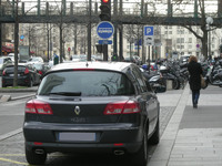 「ヴェルサティス」は、従来の高級車のデザインに対する考え方を覆すことに挑戦したものの……。2010年パリで。