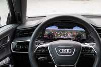 今やおなじみの装備となったデジタルメーターパネル「アウディバーチャルコックピット」。エンジン回転計のレッドゾーンは4750rpmからとなっている。