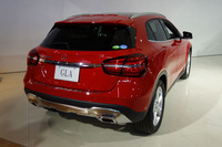 ボディーカラーは写真の「ジュピターレッド」のほか、「カルサイトブルー」や「エルバイトグリーン」など、全9色が設定される。