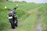 「スクランブラー1200XC」は、ストリートで映えるビッグバイクとしても、悪路を楽しむオフロードモデルとしても、高い完成度を誇る一台だった。