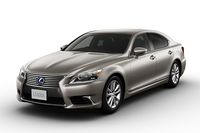 「レクサスLS600h」
    