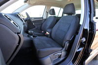 シート表皮はアルカンターラ＆ファブリックとなる。