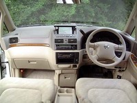 日産プレサージュCII（2WD/2500ガソリン/8人乗り）（4AT）【ブリーフテスト】の画像