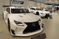 「レクサスRC F GT3」。SUPER GTのGT300クラスに参戦する。
    