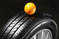 省燃費とグリップ力を両立するという「オレンジオイル」を採用するのは、「DNA Earth-1」同様。