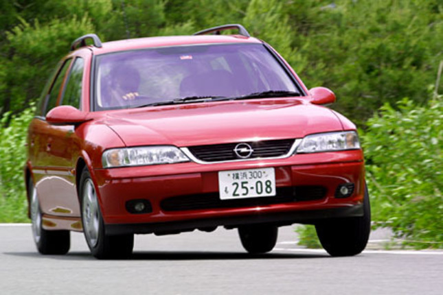 【スペック】全長×全幅×全高＝4490×1710×1495mm/ホイールベース＝2635mm/車重＝1400kg/駆動方式＝FF/2.2リッター直4DOHC16バルブ（147ps/5800rpm、20.7kgm/4000rpm）/車両本体価格＝314.0万円 