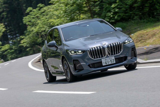 BMW 218iアクティブツアラーMスポーツ／メルセデス・ベンツB180