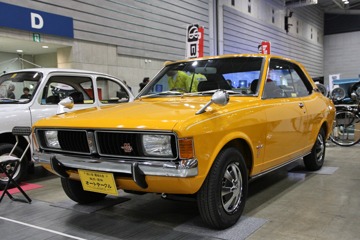 内外装ともにノーマル状態が保たれ、程度もすばらしい1970年「三菱コルト ギャラン ハードトップAIIGS」。童友社製1/24プラモデルのパッケージ写真に登場している個体だそうで、個人的には会場内で一番気に入った。オートサークルの出展で、価格は260万円。