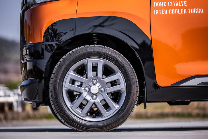 デリカミニTプレミアム（リアホイール）