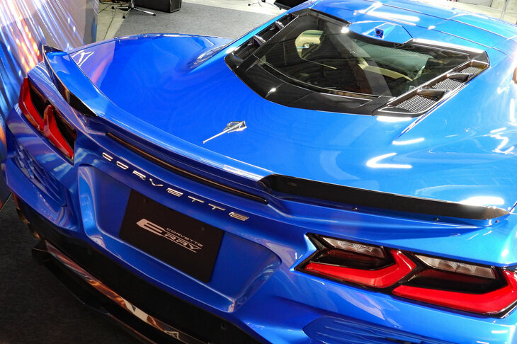 シボレー・コルベットE-Ray（リアスポイラー）