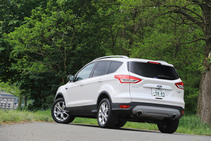 フォードの世界戦略を担うミドルサイズSUV「クーガ」。北米では「エスケープ」の名で販売されている。