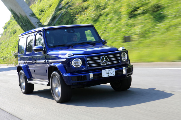ボディー、フレーム、足まわりのいずれもが従来モデルから刷新された「Gクラス」。操舵に対する挙動のあいまいさや、揺すられ感の強い乗り心地などは劇的に改善された。