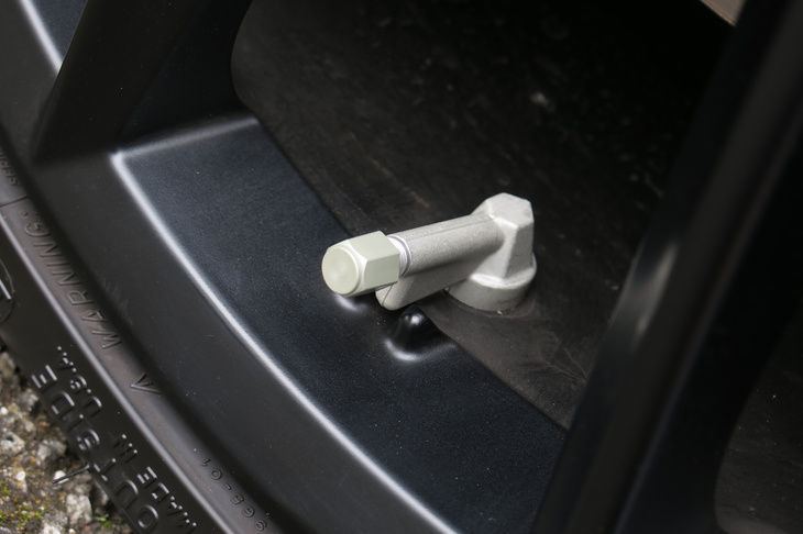 ホンダ・シビック タイプR（ホイールのエアバルブ）