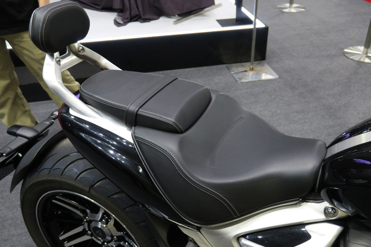 トライアンフ・ロケット3 GT