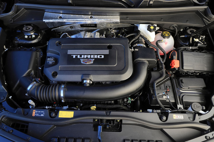 「LSY」と呼ばれるゼネラルモーターズ最新の2リッター直4直噴ターボエンジン。可変バルブ機構や気筒休止システムを備えており、低回転域から力を発揮する特性と効率の高さを両立している。