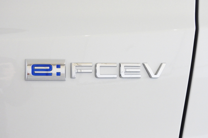 ホンダCR-V e：FCEV（「e：FCEV」バッジ）