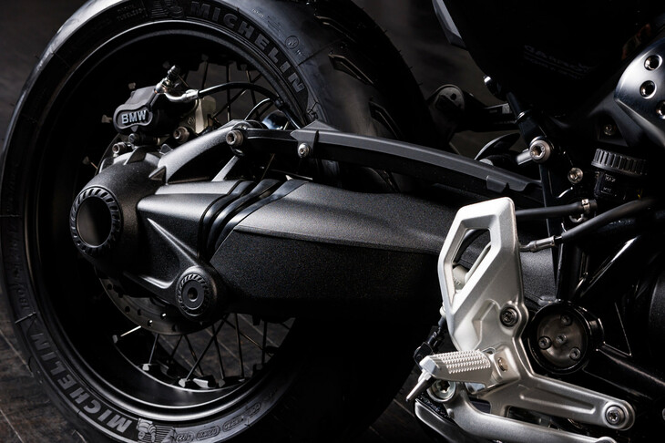 BMW R12 nineT（スイングアーム／ドライブシャフト）