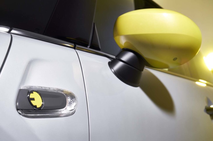 MINIクーパーSE（ドアミラー）