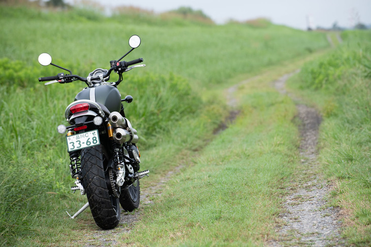 「スクランブラー1200XC」は、ストリートで映えるビッグバイクとしても、悪路を楽しむオフロードモデルとしても、高い完成度を誇る一台だった。