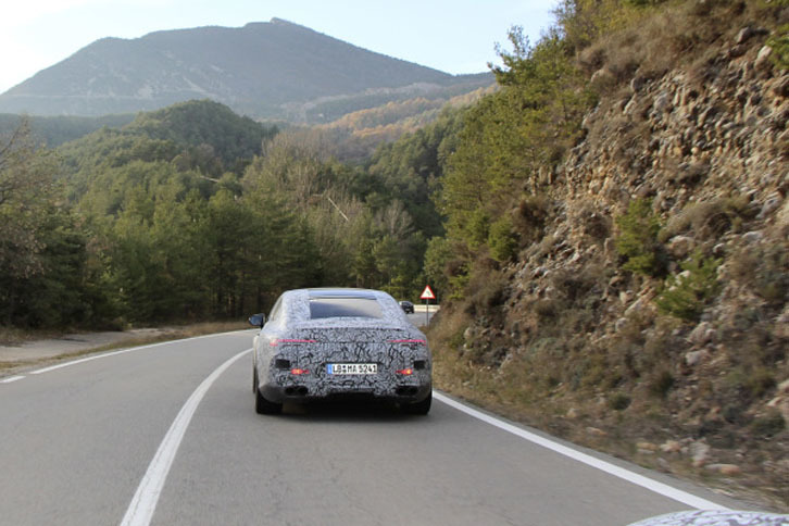 メルセデスAMG GT 4ドアモデル