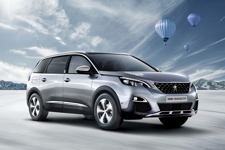 プジョー5008クロスシティーBlueHD