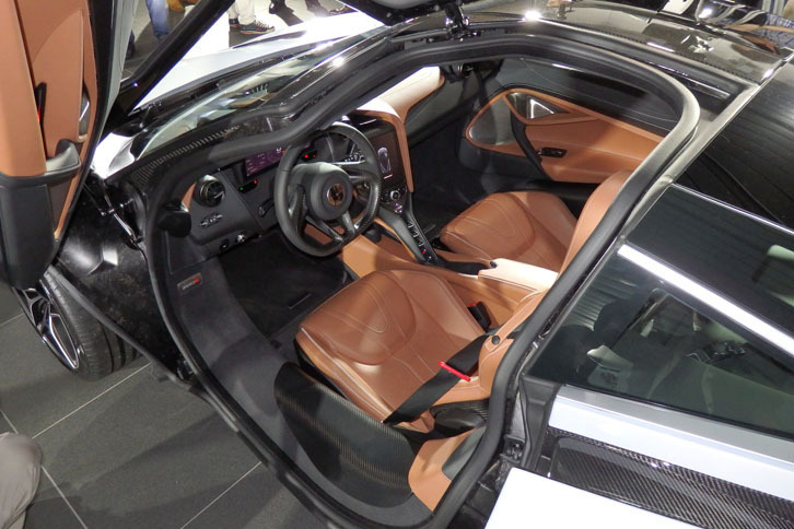 マクラーレン720S（インテリア）