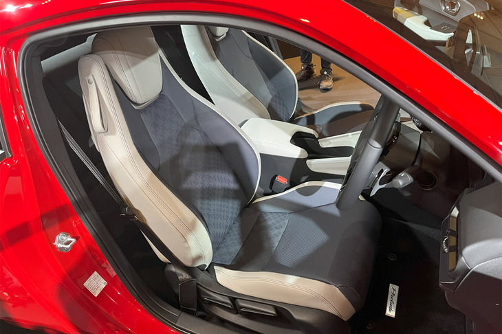 ホンダ・プレリュード（フロントシート）