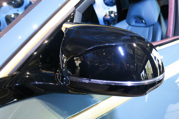 BMW XM（ドアミラー）