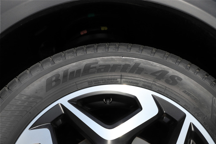 欧州では一足早く、2018年の秋から販売が開始されていた「ブルーアース4S AW21」。2019年の東京モーターショーに出展されていたので、会場で目にした方もいらっしゃるかもしれない。