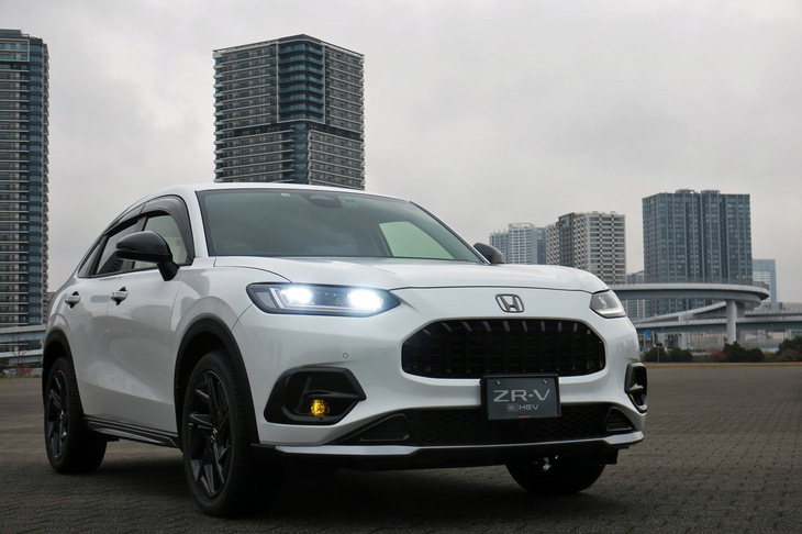 ホンダZR-V e:HEV X ホンダアクセス用品装着車（エクステリア）